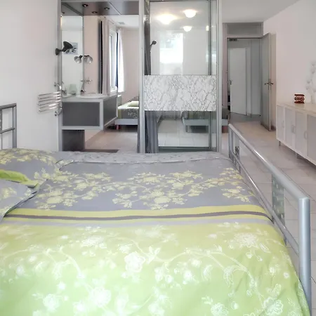 Spacieuse Et Elegante A Avec Piscine Privee *