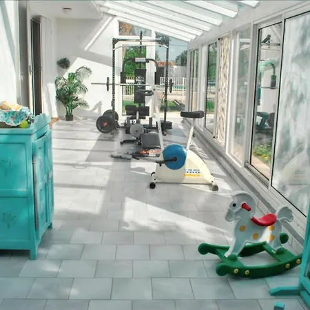 Villa Spacieuse Et Elegante A Avec Piscine Privee *